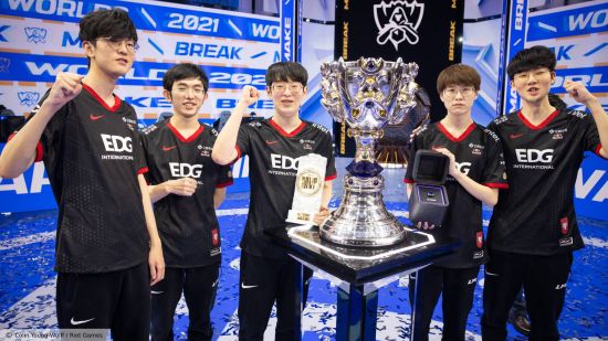 中国AG.AL战队夺得2025王者荣耀电竞世界杯冠军